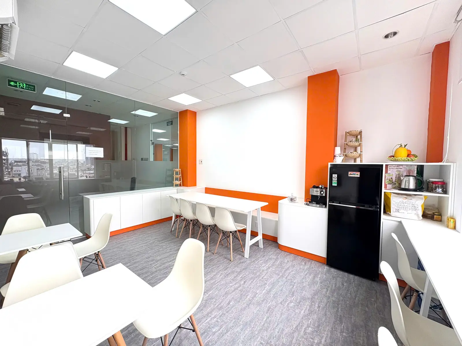 Khu vực Pantry – Ảnh 3 tại văn phòng Tân Ánh Dương