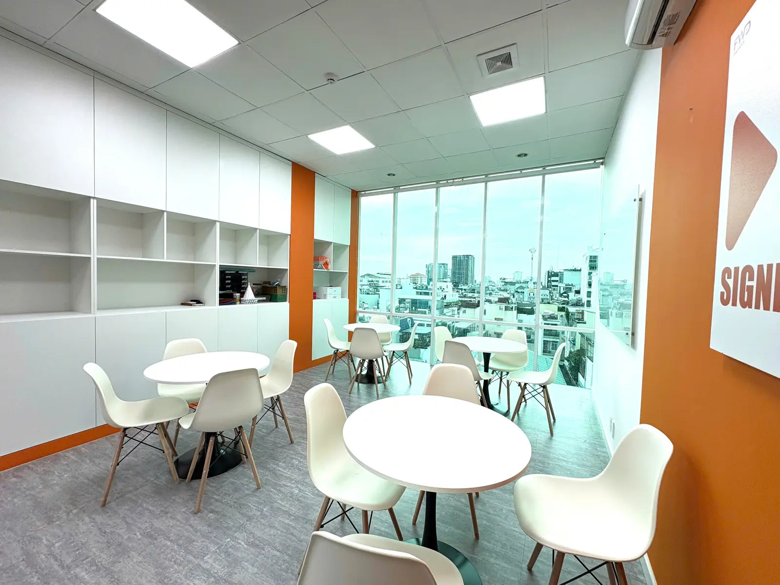 Phòng họp – Ảnh 1 tại văn phòng Tân Ánh Dương